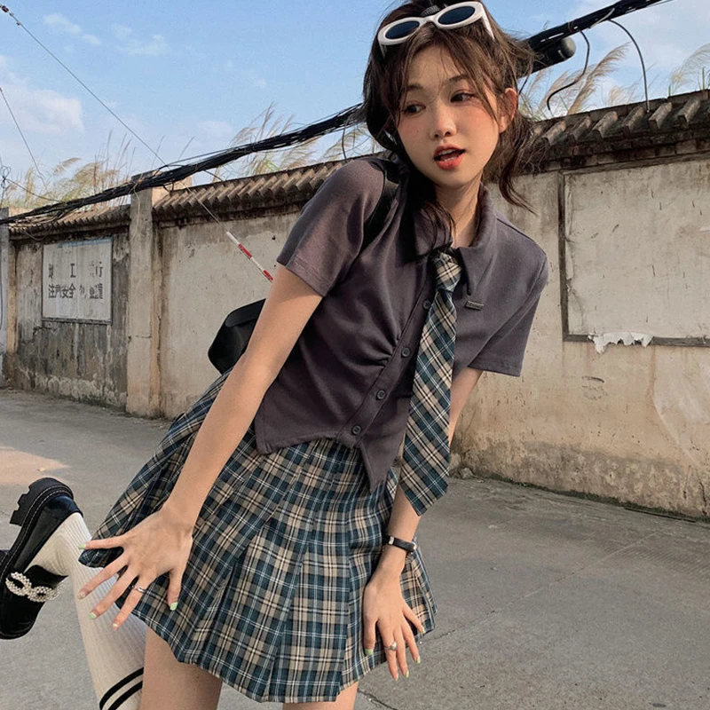 

2022 Summer Dress Two-Piece Women Send Tie Polo Collar Irregular Short-Sleeved Top Green Plaid JK Skirt College Style Skirt