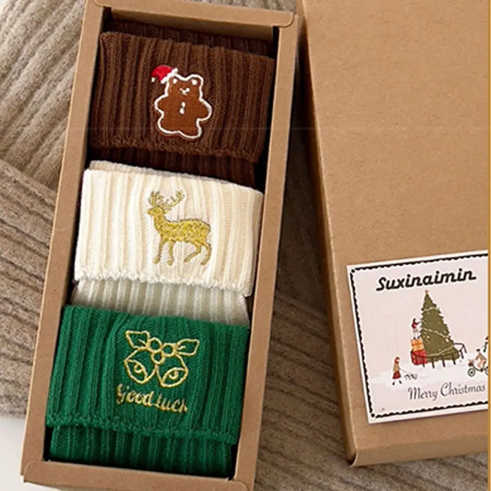 Breathable Cotton Christmas Embroidery Socks Elk Bell Cartoon Hosiery Letter Christmas Tree Mid-Tube Socks Girls