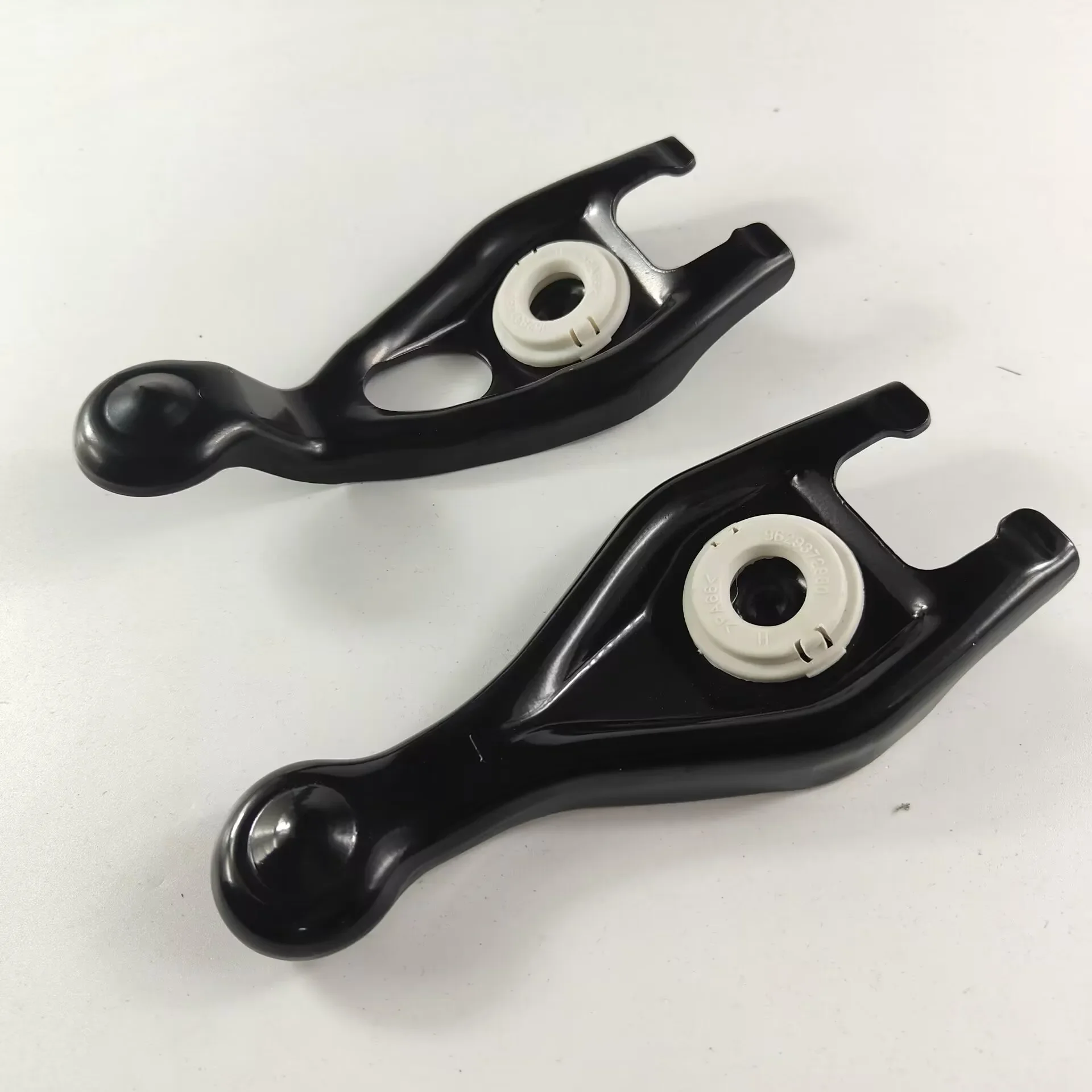 CLUTCH RELEASE FORK For Peugeot 1007 206 207 3008 307 308 406 407 5008 508 607 806 Citroen 2117.66 2117.61 211761 211766