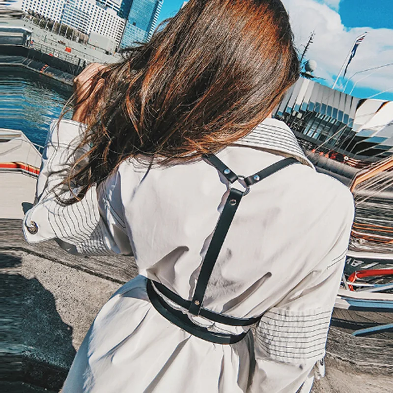 

Женский кожаный черный ремень принцессы с забавным и повседневным кожаным ремнем