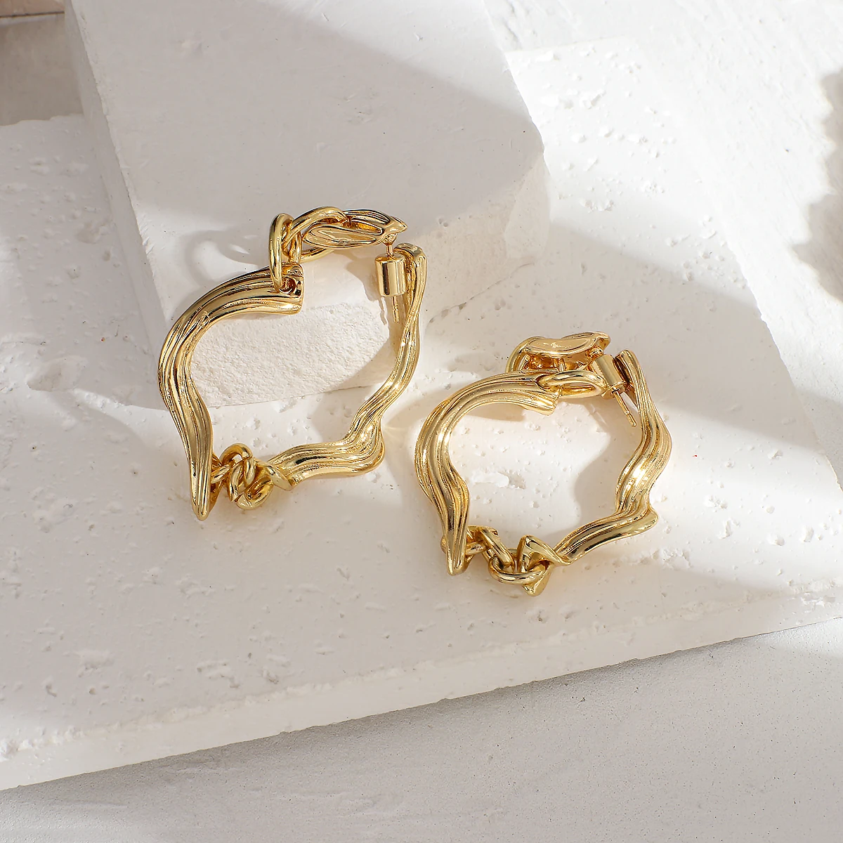 AENSOA Irregular Twist Hoop Earrings Elegant Gold Color Statement Hoops Earring for Women Girl Simple Street Jewelry Wholesale