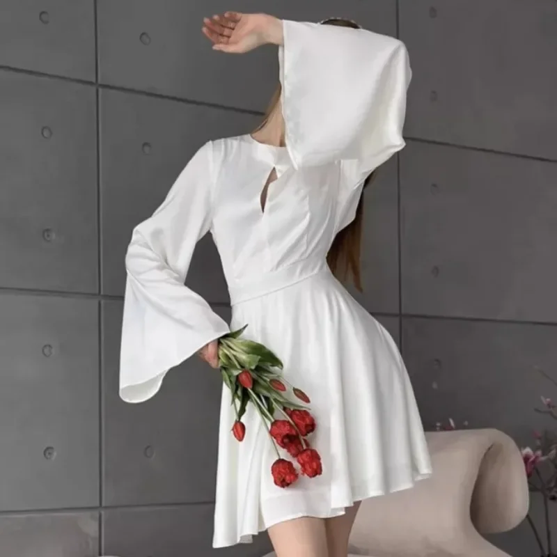 Tuularose Satin Backless Mini Dress Women Fashion V-Neck Long Sleeve Hollow  Short Dress Slim High Waist Lady Pleated Mini Dress - AliExpress 200000345
