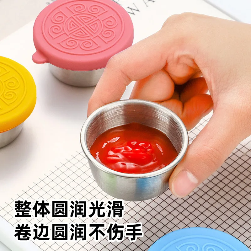 304 Stainless Steel Food Grade Seasoning Bowl with Silicone Lid Home Kitchen Mini Sauce Bowl Picnic Portable Seasoning Box 3