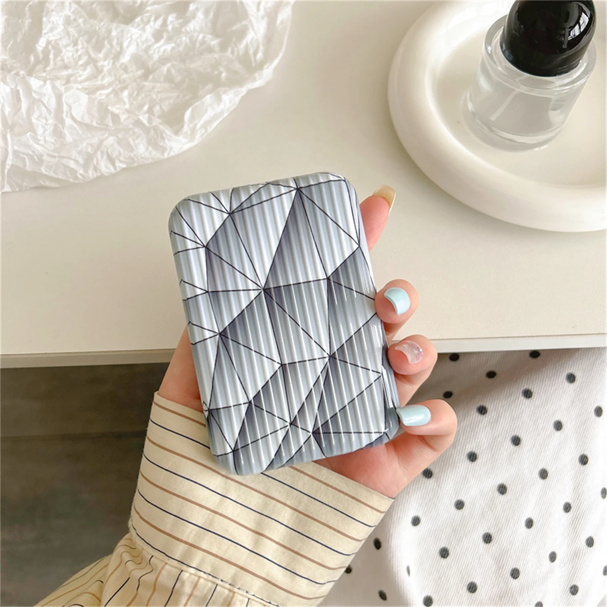 For Iphone Powerbank Case External Battery Shockproof Bumper Wireless Magnetic Battery Protective Cover Silicone Case Soft