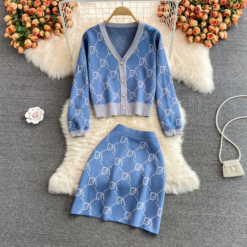 

Small Fragrance Two-piece Suit Women 2023 Spring and Summer New V-neck Short Knitted Cardigan Shirt High Waist Bag Hip Skirt