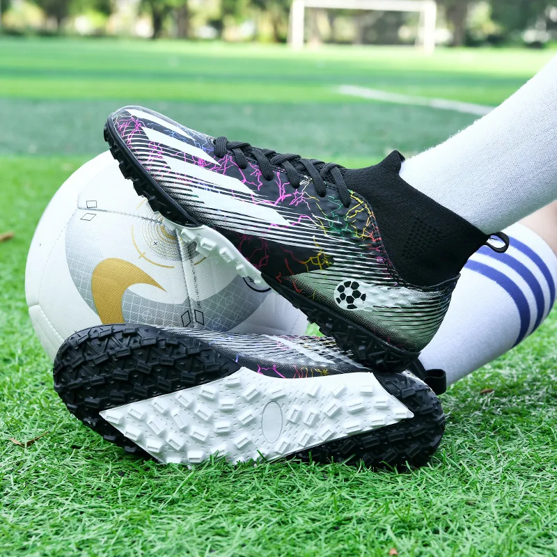 Men Soccer Shoes Futsal High Ankle Football Boots Training Sport Comfortable Cleats FG/TF Match Sneakers Breathable Soft football shoes
