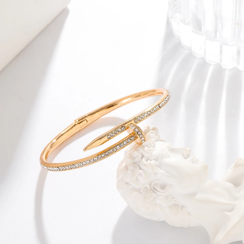 1pc Fashion personality nail design light luxury bracelet ladies everyday charm accessories