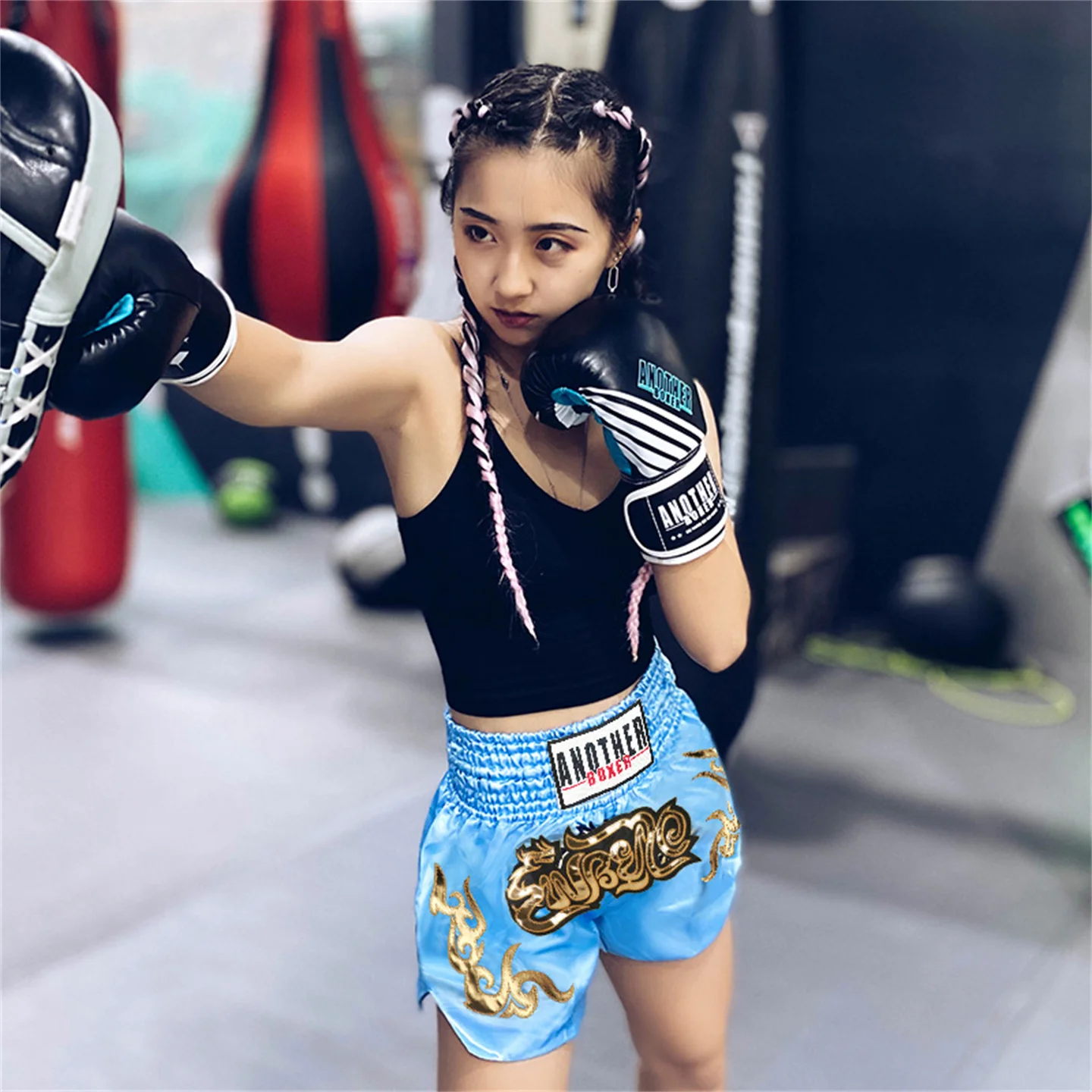 Anotherboxer 무에타이 반바지 정통 자수 복싱 트렁크 성인과 어린이 무료 싸우는 산다 훈련 하프 바지