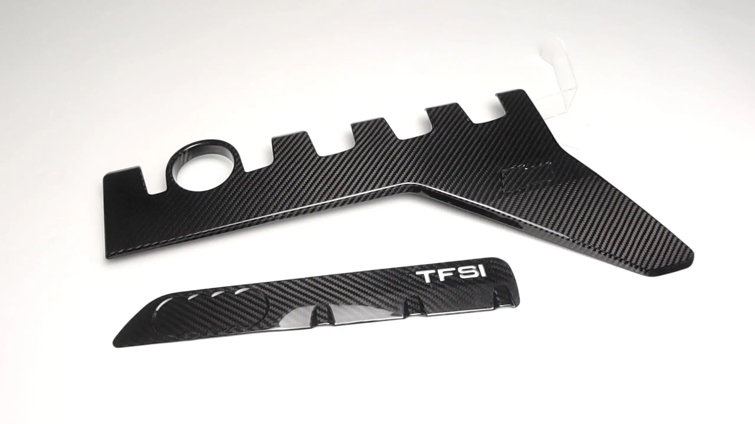 AUDI アウディ 美品 TTRS 8J 純正オプションカーボンエンジンカバー AUDI アウディ 美品 TTRS 8J 純正オプションカーボンエンジン