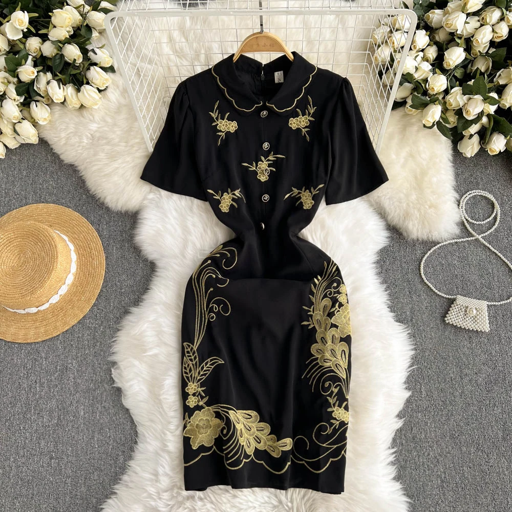 

Court Style Dress Women Retro Heavy Industry Embroidery Slim Fit Short Aging Lapel Hepburn Style Small Black Dress Women