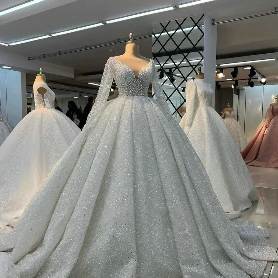 customized Luxury Ball Gown V-Neck Wedding Dresses Arabic Dubai Pearls Beaded Illusion Long Sleeves Bride Gowns Vestido De Noiva 2