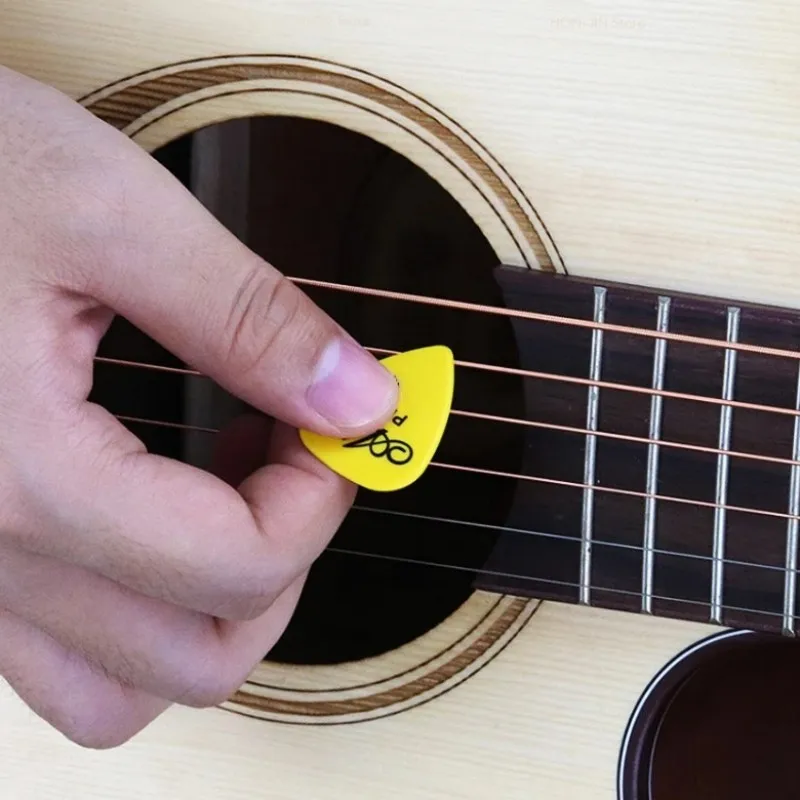 50 Plettri Per Chitarra In Celluloide A Forma Di Cuore – 0,46 Mm Per Chitarra Acustica, Elettrica E Basso, Multicolore, Regalo Per Musicisti