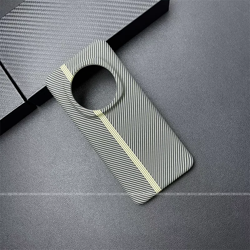 Sleek Carbon Fiber Protective Back Cover