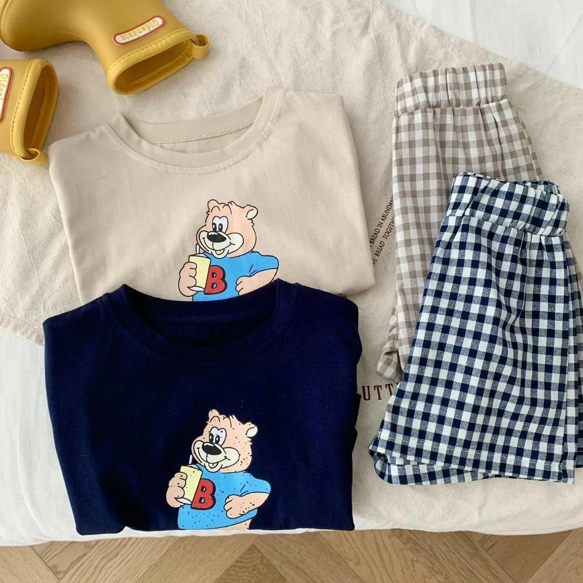 Newborn Summer Bear Printed 3-Piece Baby Clothing Set – Soft Cotton Shirt, Shorts & Cap main image 1