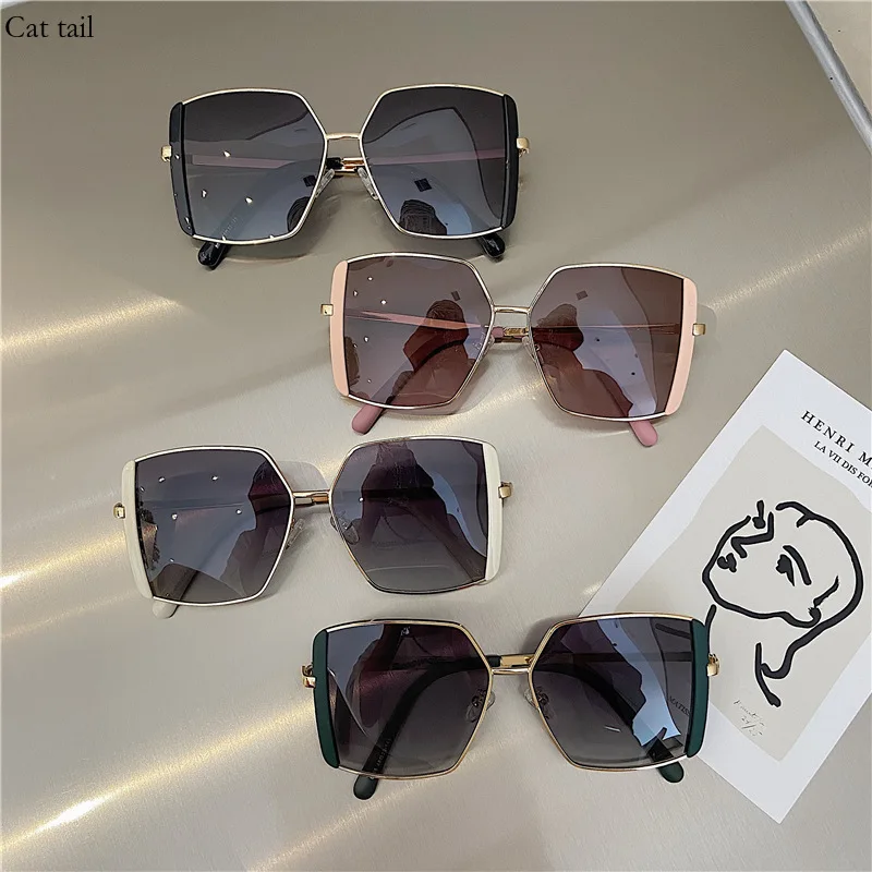 

Women's 2024 New Fashion Sunglasses End Color Block Frameless Outdoor Travel and Vacation Protective Sunscreen Beach Glasses