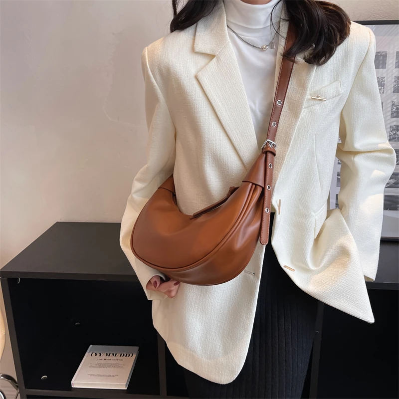 ショルダーバッグ・ポシェット [MOREMORR] NODI HOBO Bag - 2color カラーズミディ2wayショルダーバッグ（ショルダーバッグ