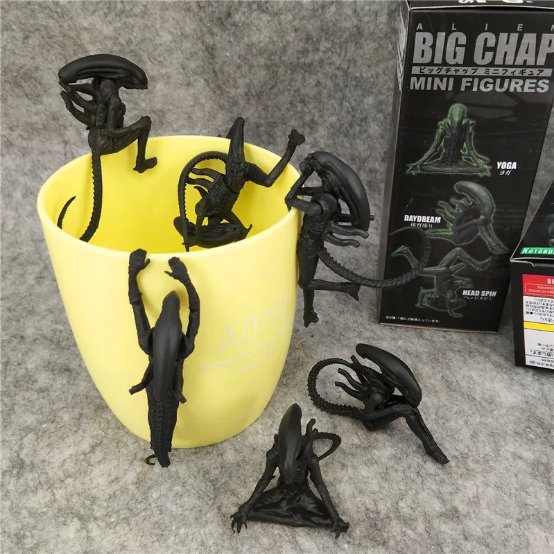 6Pcs Alien Figure Parody Alien Free Time Rutine Life Figure Ultimate Facehugger Aliens Action Figure Toy