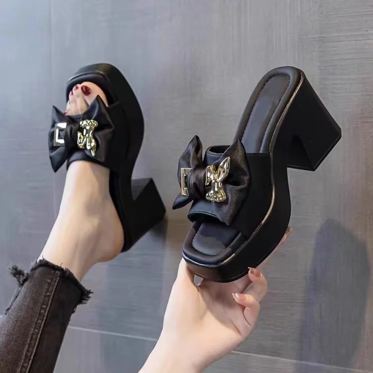 

House Slippers Platform Butterfly-Knot Female Shoes Luxury Slides Summer Clogs Woman Rubber Flip Flops Low 2024 Designer Beach H