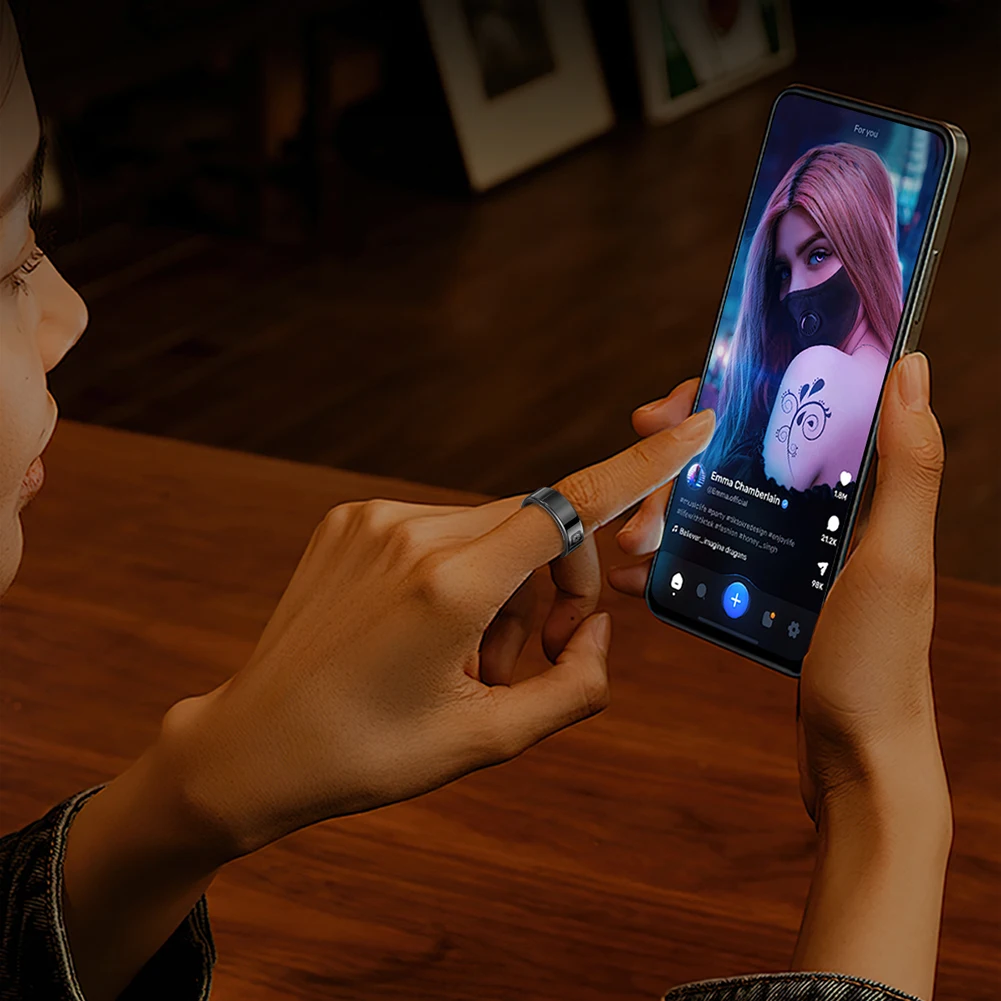 RS08 Smart Ring lifestyle