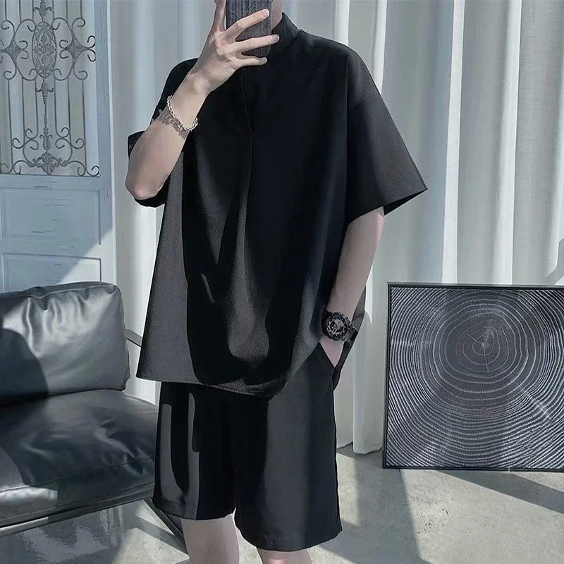 thumbnail image 1 of Camisetas negras, camisetas, pantalones cortos, trajes para hombres, camisetas lisas Kpop con estilo, ropa de verano, conjuntos para hombre, camisetas y tops holgados elegantes, novedad, 1 of 4