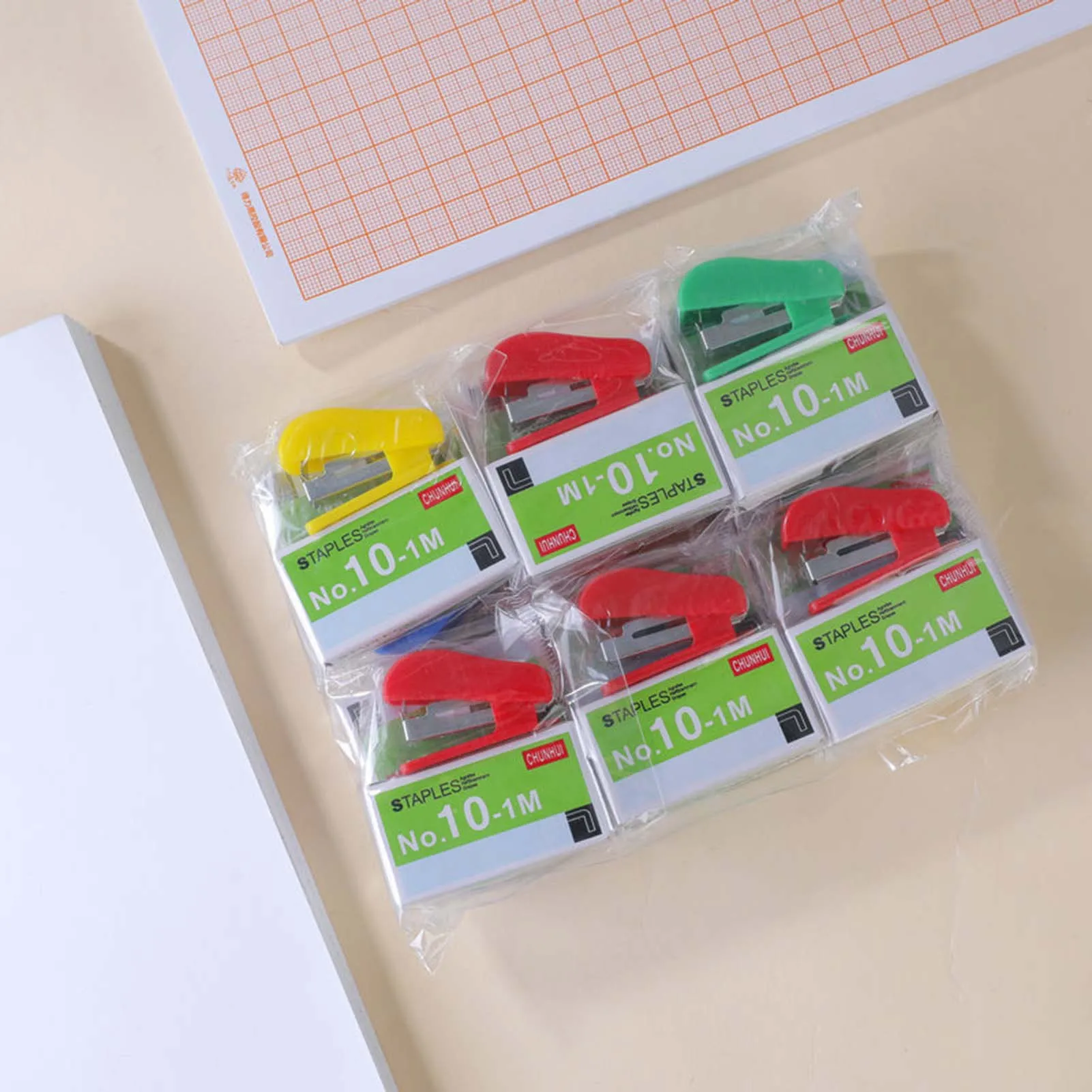 소형 학생용 학교 스테이플러 소형 사이즈 & 대용량 휴대하기 쉬운 문구류 어린이, 동료, 친구 선물용으로 적합