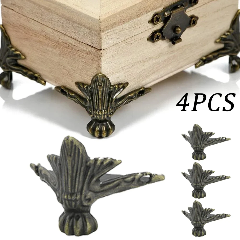 Description Picture 2 of item4Pcs/Set Antique Wood Box Feet Leg Corner Protector Triangle Rattan Carved Decorative Bracket For Furniture Hardware