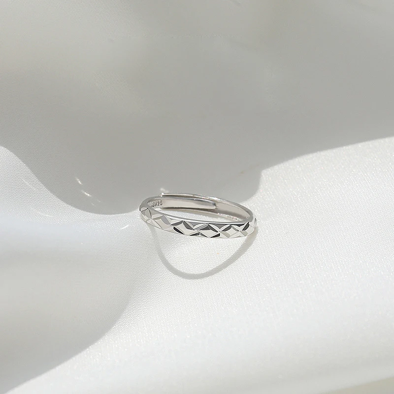 

New Hot Selling Women's Silver Color Fashion Simple Diamond Face Open Ring YMD