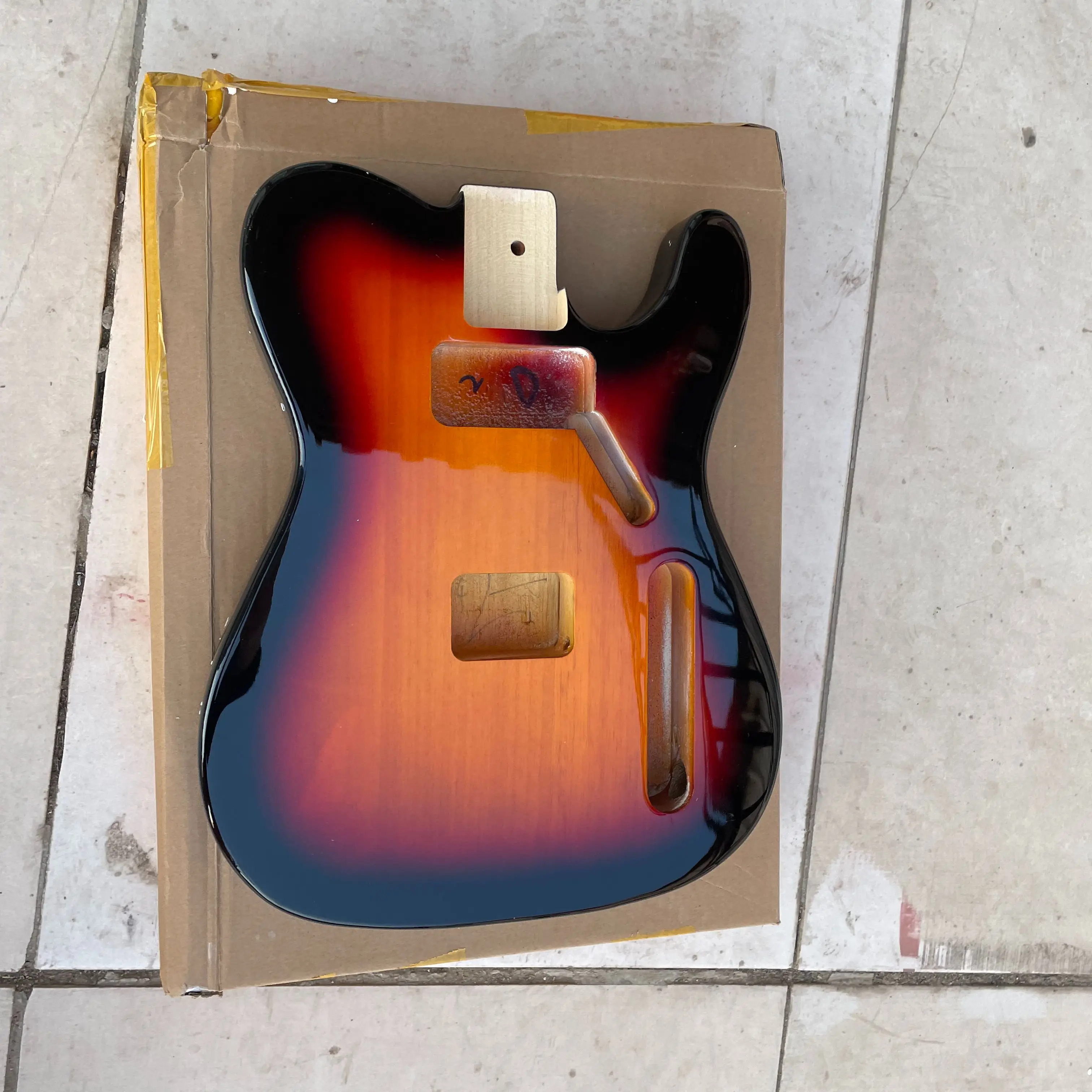 

High Quality Beautiful Gloss Sunburst Color Electric Guitar Body Finished Poplar Wood T L Guitarra Barrel Part 5.7cm Pocket