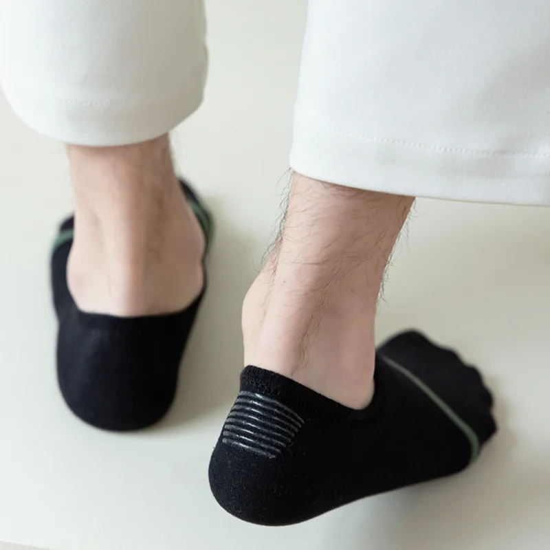 Рисунок 2 - Короткие мужские носки незаметные