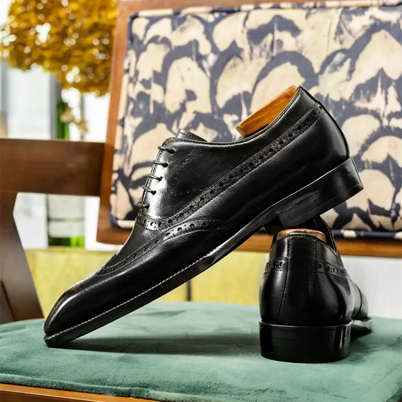 Luxuy Cow Leather Mens Brogues Shoes Handmade Genuine Leather British Style Autumn New Black Wedding Social Dress Shoes Man