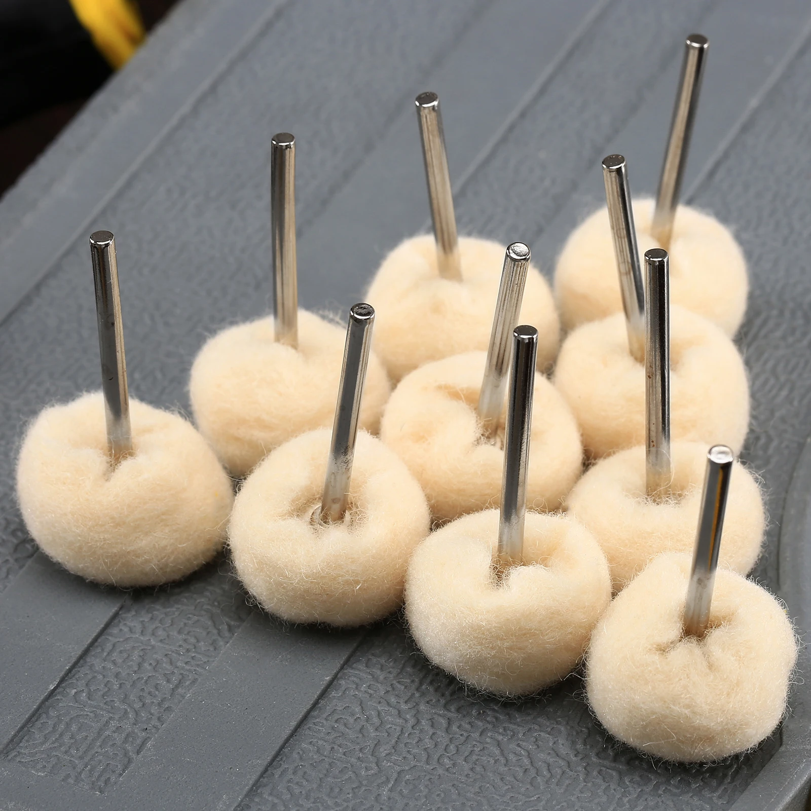 

10 шт./компл. шерстяная полировальная головка с хвостовиком 1/8 дюйма, шлифовальные украшения, металлическое колесо, войлочная щетка, кашемировая шариковая щетка, аксессуары