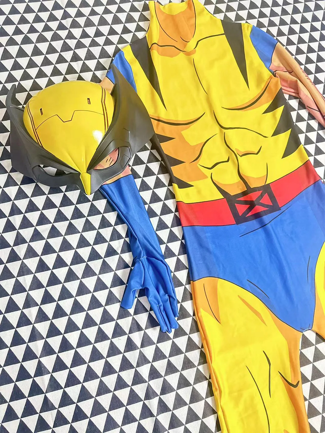 Marvel-Inspired Wolverine Cosplay Bodysuit for Men