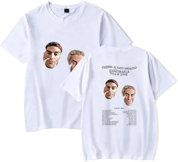 CA7RIEL & パコ アモローソ マーチ BAÑO マリア ツアー 2025 Tシャツ