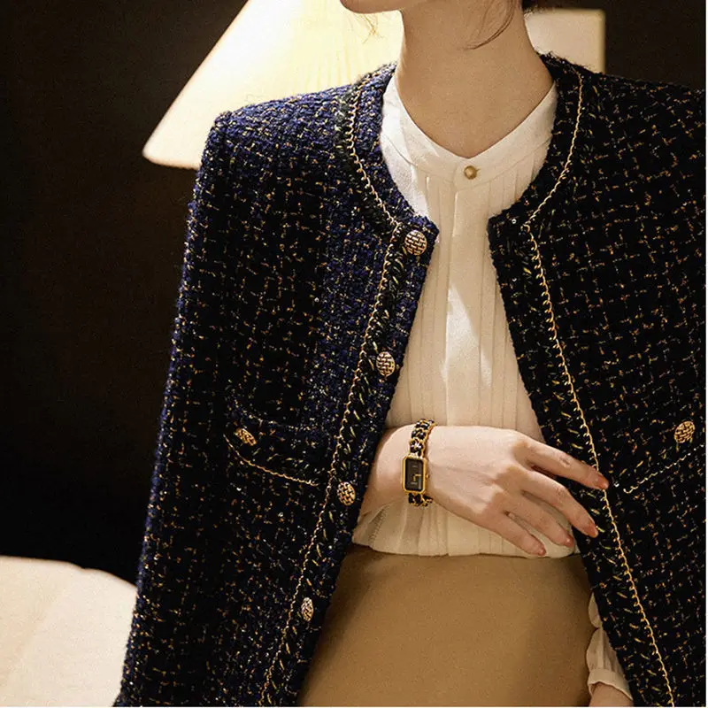 Рисунок 2 - Женская твидовая куртка на пуговицах