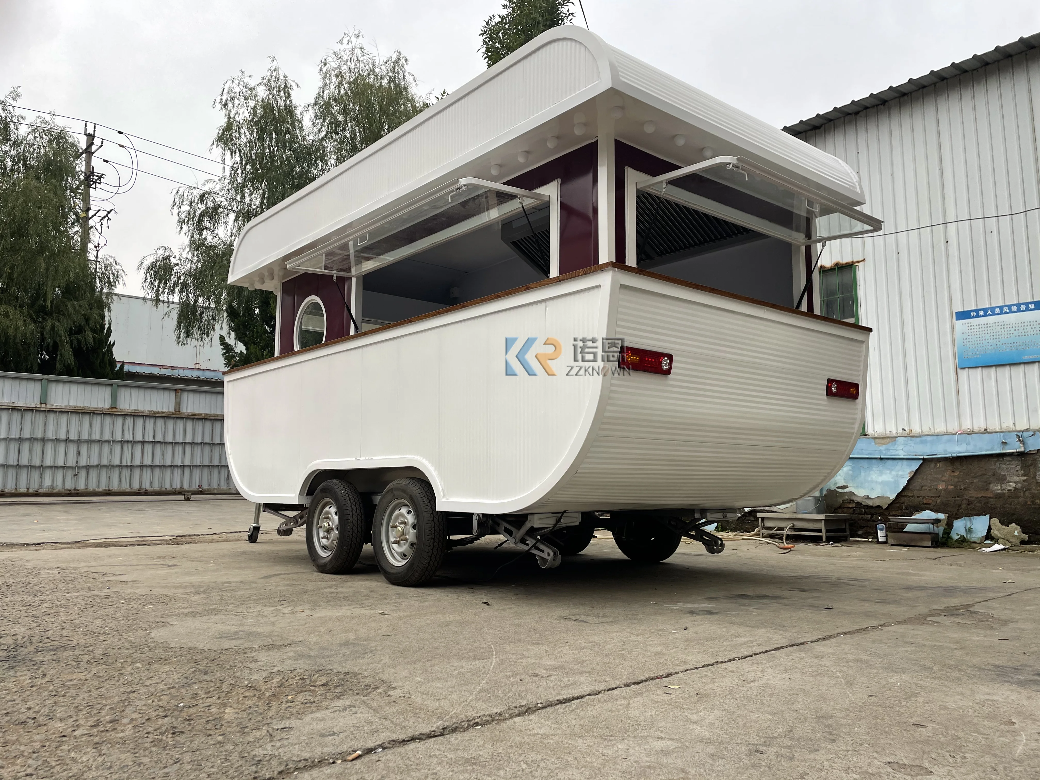 Kiosque à café pour hot-dog et crème glacée, chariot de distributeur automatique, remorque de nourriture fermée, camion de nourriture mobile, nouveau, 2023