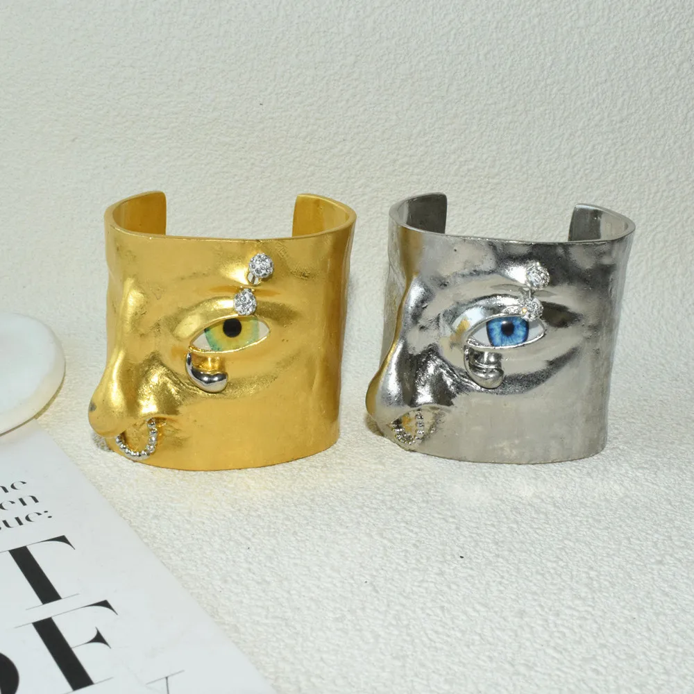Exaggerated Vintage Alloy Plated Eyes Cuff Bracelet For Women Fashion Jewelry Hand Open Bracelet Accessory