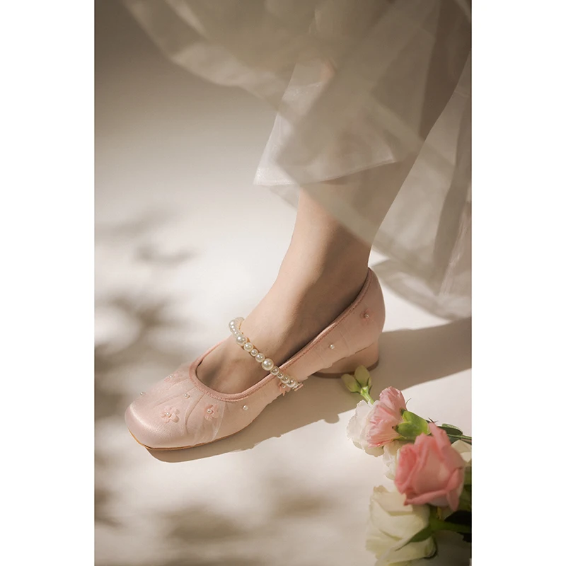 

Two wearing flower pearl mesh pleated square head low heel thick heel ballet shoes