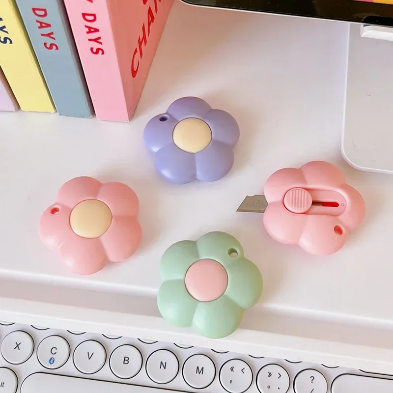 Mini Practical Utility Knives Kawaii Flowers Paper Cutter Retractable Envelopes Opener Portable Pocket Knife Office Supplies utility knife