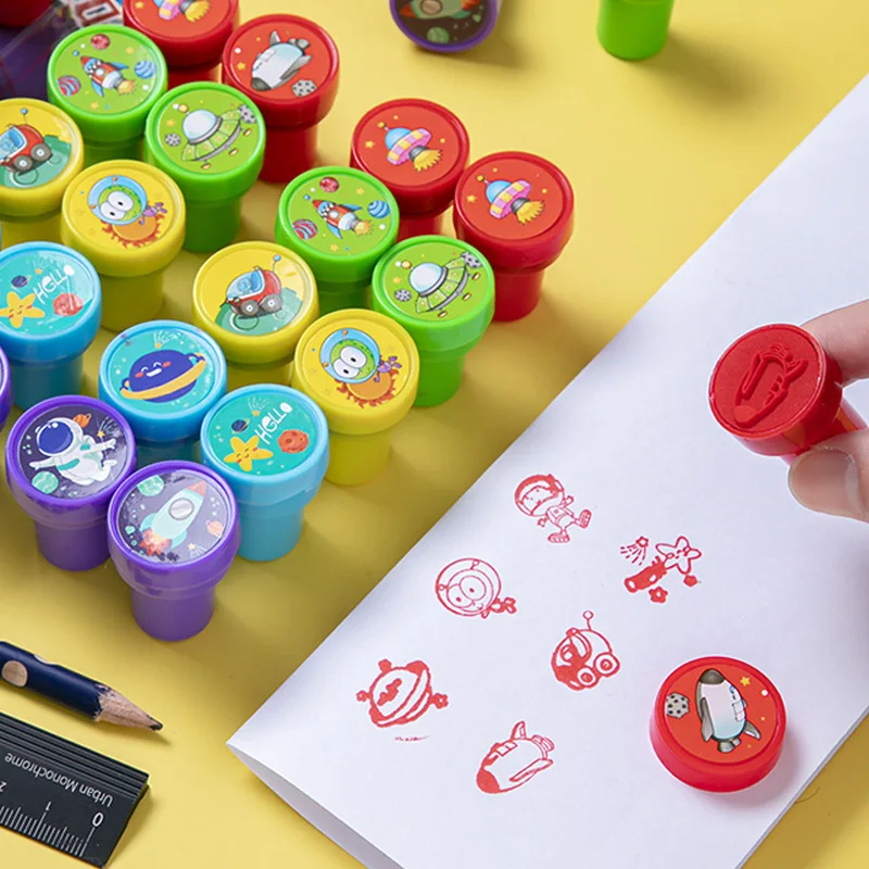 10Pcs Cartoon Astronaut Rocket Self-ink Stamps Toy for Kids Outer Space Theme Birthday Party Favors Pinata Kindergarten Rewards
