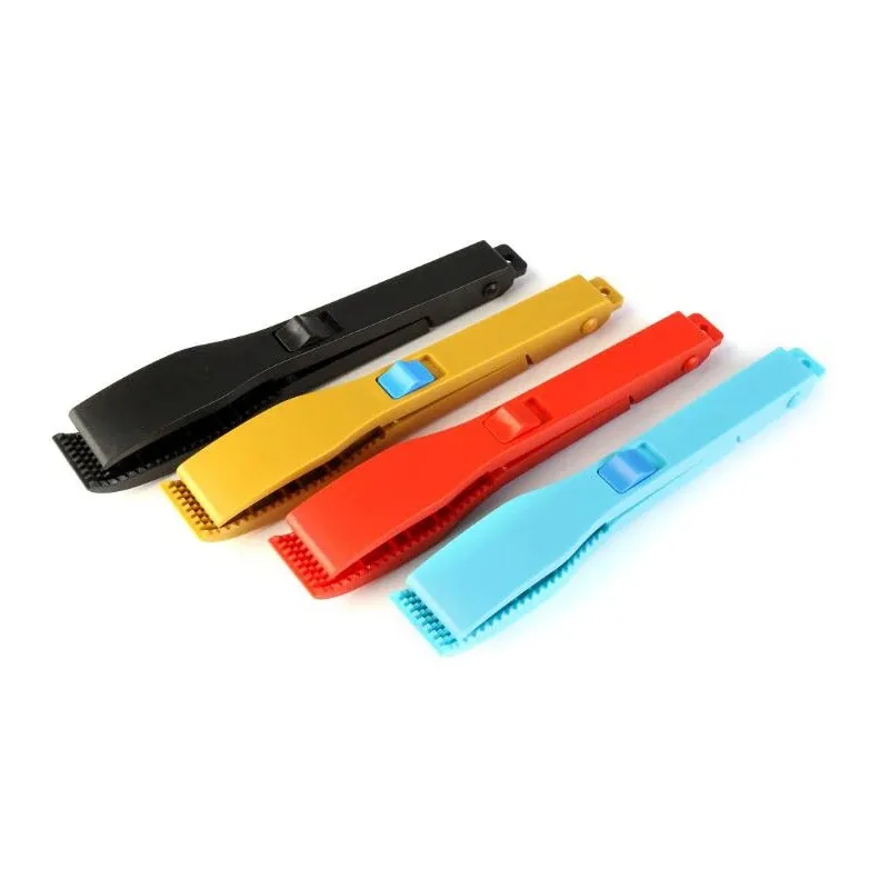 Multifunctional Fishing Fish Clip Hand Controller Tackle Tool Fishing Body Grip Clamp Gripper Grabber with Lock Switch