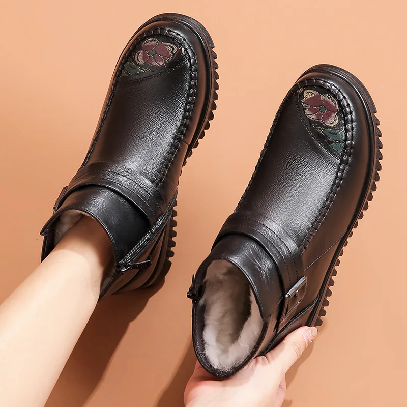 Women Snow Boots Winter Genuine Leather Flat Ankle Boots Female Thick Plush Warm Snow Boots Mother Waterproof Non-slip Booties
