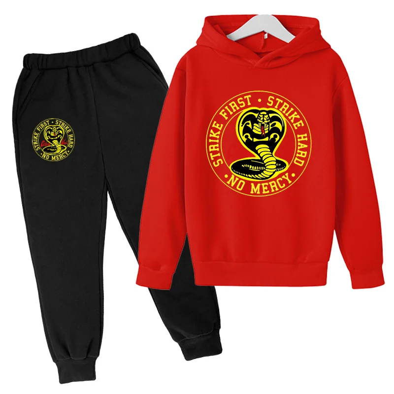 thumbnail image 1 of 2022 Primavera Nueva Sudadera con capucha Cobra Kai Traje de algodón para niños Sudadera con capucha y pantalón Conjunto de ropa de dos piezas para niños de 4 a 14 años Ropa para niñas y niños, 1 of 4