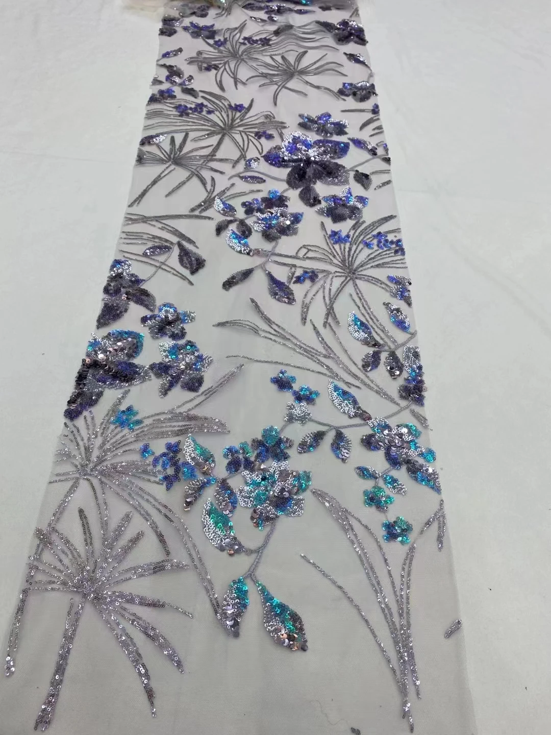 

The new lace embroidered sequins plant series mesh, the first choice for high-end elegant ladies wedding dress