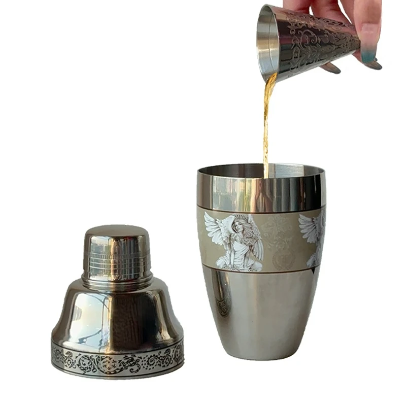 Creative Stainless Steel Engraved Cocktail Shaker Professional Bartender Cocktail Shakers Martini Bar Shaker Bar Accessories