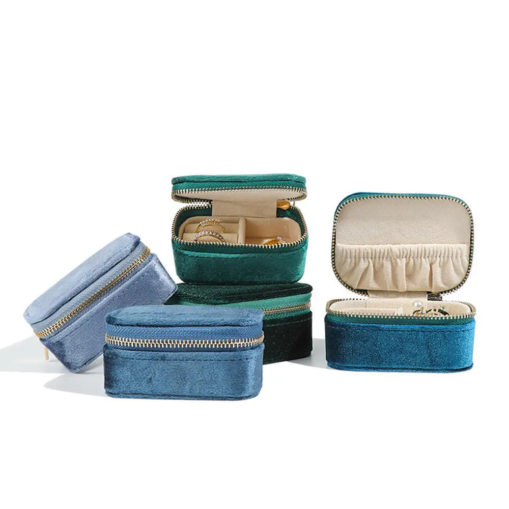 Рисунок 4 - Женский бархатный органайзер для ювелирных изделий