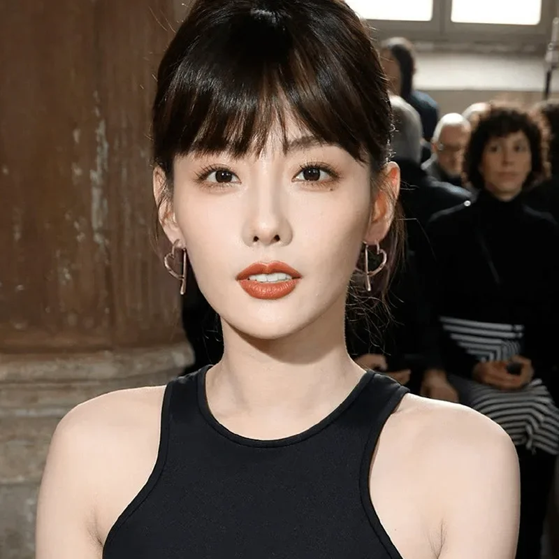 우아한 고급 느낌 니치 디자인 감성 후프 귀걸이, 2023 여성 러브 하트 귀걸이, 패션 주얼리 신상