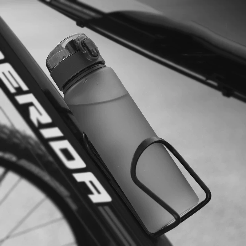 Sports Water Bottle 560ml Leak Proof BPA Free Frosted Plastic Durable Portable for Hiking Cycling Fitness Camping Outdoor