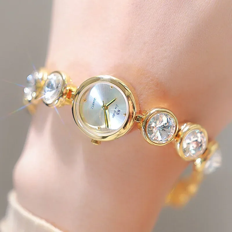 Luxury Women Watch Small Round Dial Fashion Champagne Gold Inlaid Diamond Bracelet Strap Exquisite Girl Quartz Watches Relojes
