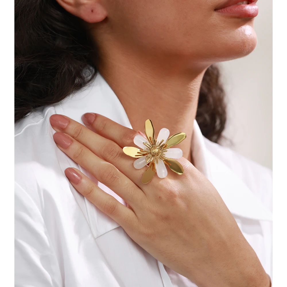 Yhpup Stainless Steel Resin Flower Ring