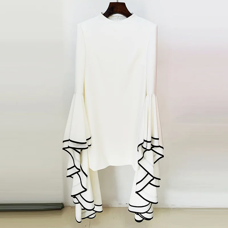 

High Quality New 2023 Autumn Party Women Dresses Striped Color Block Patchwork Flare Sleeve White Black Dress Sexy Above Knee